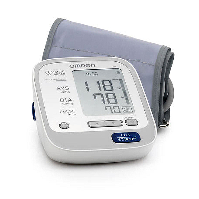 Omron M6 тонометр + адаптер + универсальная манжета HEM-7213-ARUУТ000000754 Omron M6 тонометр + адаптер + универсальная манжета HEM-7213-ARUУТ000000754Тонометр Omron M6 имеет уникальную энергосберегающую технологию, что обеспечивает самый длительный срок работы от одного комплекта элементов питания. Интеллектуальная система Intellisence учитывает индивидуальные особенности Вашего организма и производит измерения быстро и с образцовым комфортом. Горизонты домашней медицинской техники стремительно расширяются. Убыстряется переход к высоким технологиям, электронная начинка «большой» клинической аппаратуры прочно обживается в компактных семейных приборах. Для современных людей, разбирающихся в новейшей технике, Omron разработал многофункциональный цифровой тонометр нового поколения. Крупный 4-строчный дисплей тонометра Omron M6 обладает высокой четкостью и информативностью. Особенности Omron M6 с адаптером: Технология Intellisense обеспечивает автоматический выбор необходимого давления в манжете перед измерением. Благодаря этому прибор не создает чрезмерного давления в манжете и предотвращает...