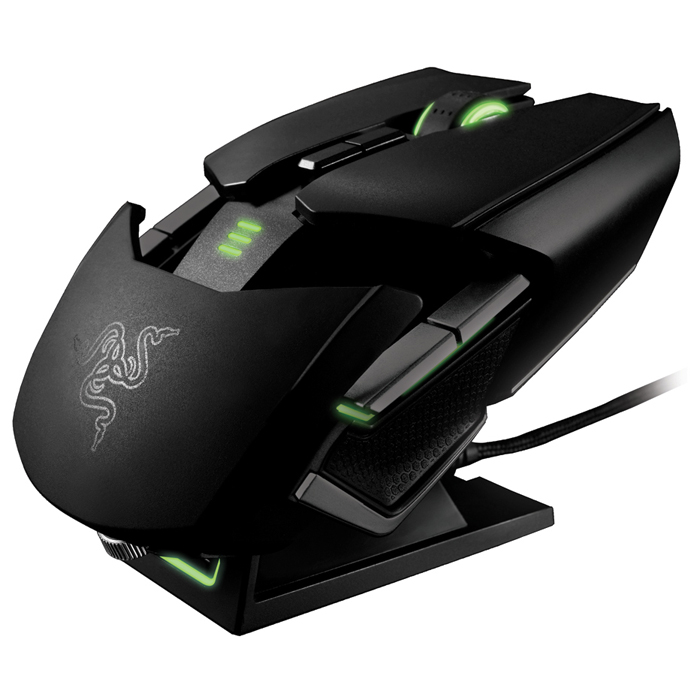 Razer Ouroboros игровая мышьRZ01-00770100-R3G1 Razer Ouroboros игровая мышьRZ01-00770100-R3G1Razer Ouroboros - симметричная игровая мышь работающая как в беспроводном режиме, так и в проводном, обладает уникальными функциями позволяющими стать ей продолжением вашей руки. Razer Ouroboros предназначена для геймеров, которые предпочитают симметричную форму, она предоставляет полностью настраиваемую эргономику и подходит для любого размера руки, большой или маленький, позволяя регулировать наклон и выдвижение куполообразного упора для ладони руки. Две сменные боковые панели позволят вам использовать нужный тип хвата мыши. Играйте максимально долго с максимальным комфортом, сохраняя полных контроль над перемещением мыши, пусть ваши враги в ярости бросают оружие от истощения. Razer Ouroboros оснащена высокопроизводительным двойным сенсором 4G (четвертого поколения). Этот игровой сенсор мыши сочетает в себе лазерный сенсор и оптический сенсор для повышения точности отслеживания, он определяет поверхность в десять раз быстрее, чем предыдущие поколения сенсоров. Совершенно новый...