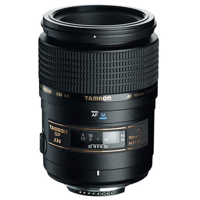 Tamron SP AF 90mm F/2,8 Di Macro, Minolta/Sony272ES Tamron SP AF 90mm F/2,8 Di Macro, Minolta/Sony272ESCветосильный профессиональный (SP) макро-объектив Tamron SP AF 90mm F/2,8 Di Macro с коэффициентом увеличения 1:1 и четкой прорисовкой изображения с красиво размытым фоном. Версия Di была адаптирована для использования с цифровыми зеркальными камерами и характеризуется технологией улучшенного многослойного покрытия для подавления отражений и рассеяного света, падающего на поверхности оптических элементов. Tamron 90 mm часто называют портретным макро-объективом, потому что его фокусное расстояние также идеально подходит для съемки портретов. Обновленная версия может быть также использована с полноформатными камерами. Обозначение Di (Digitally Integrated Design) обозначает поколение объективов, которые были специально адаптированы к требованиям цифровых зеркальных камер (APS-C и полноформатным). Способность быстро переключаться между режимами автоматической (AF) и ручной фокусировки (MF) - очень полезное качество для многих типов съёмки, особенно для...