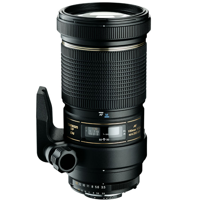 Tamron SP AF 180mm F/3,5 Di LD Macro, CanonB01E Tamron SP AF 180mm F/3,5 Di LD Macro, CanonB01EПрофессиональный объектив Tamron SP AF 180mm F/3,5 Di LD Macro (SP) считается одним из лучших макро-объективов в мире. Он обладает очень хорошей светосилой, сильно сократилось падение силы светового потока на краях изображения, сведены к минимуму хроматические аберрации и отражение рассеянного света. Это делает его лучшим макро-объективом для цифровых зеркальный камер, как полноформатных, так и сенсором формата APS-C. Этот уникальный, очень профессиональный макро-телевик позволяет с одинаково отличными результатами работать дома, на улице или в студии. Он может снимать объекты с любого расстояния и обладает очень большой глубиной резкости. Этот объектив разработан в лучших традициях легендарного SP AF 90mm F/2,8 Di Macro 1:1. SP (Super Perfomance) - это линейка самых эффективных объективов, сконструированных и изготовленных в точном соответствии со спецификациями, отвечающих требованиям тех профессионалов и других пользователей, кто желает получать снимки как можно более...