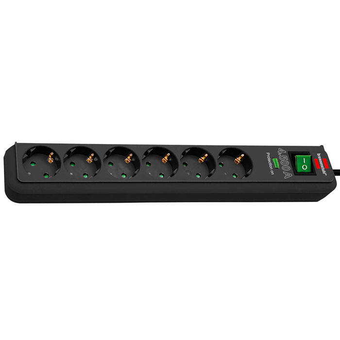 Brennenstuhl Eco-Line сетевой фильтр на 6 розеток, Black1159700015 Brennenstuhl Eco-Line сетевой фильтр на 6 розеток, Black1159700015Сетевой фильтр на 6 розеток Brennenstuhl Eco-Line защищает устройства от скачков напряжения. Фильтр оснащен индикатором активного состояния защиты от скачков напряжения. Гнезда розеток защищены от детей и расположены под углом 45°. Тип кабеля: H05VV-F 3G1,5