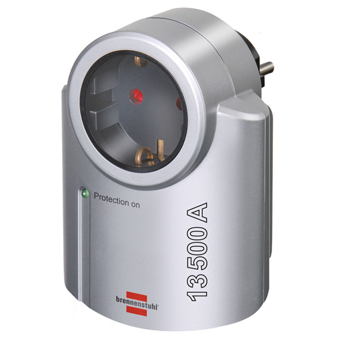 Brennenstuhl Primera-Line Surge Protected Adapter сетевой фильтр, 13500 А1506950 Brennenstuhl Primera-Line Surge Protected Adapter сетевой фильтр, 13500 А1506950Адаптер Brennenstuhl Primera-Line для защиты различных устройств от скачков напряжения. Обеспечивает эффективную защиту от скачка величиной до 13 500 А. Розетка с защитой от детей Индикатор статуса защиты Защита фазы, нейтрального и защитного заземления Надежная конструкция на основе газоразрядной трубки и варистора с плавким предохранителем