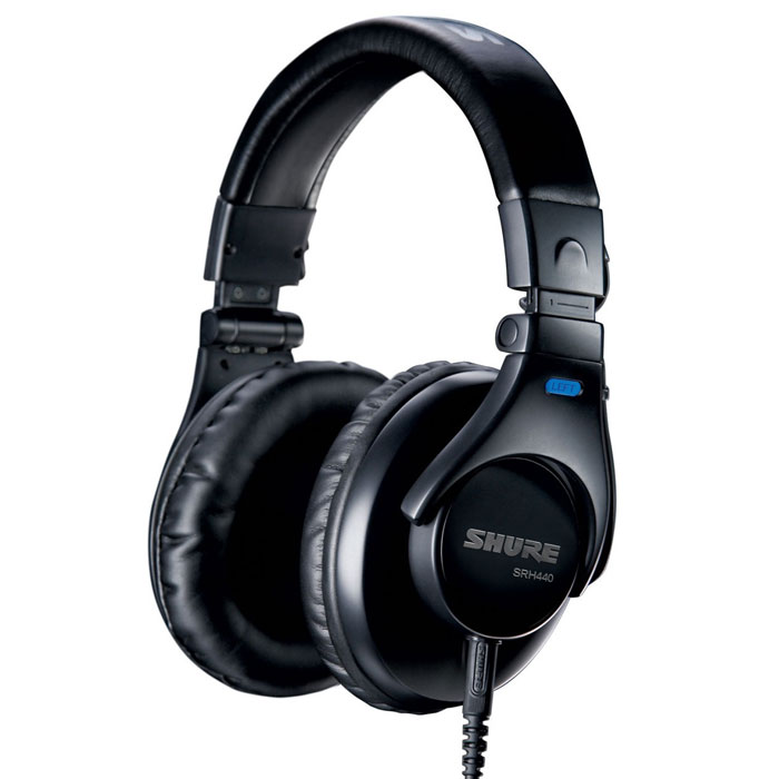 Shure SRH440 наушники10102179 Shure SRH440 наушники10102179Shure SRH440 - профессиональные студийные наушники, обладают улучшенной частотной характеристикой для наиболее точного воспроизведения звука. Регулируемое оголовье и мягкие амбушюры позволят носить наушники долгое время.