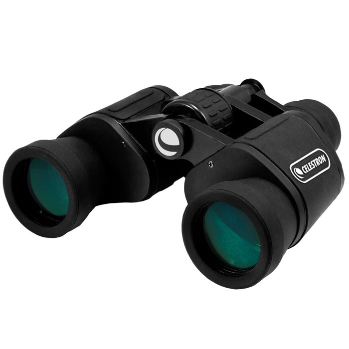 Celestron UpClose G2 7-21x40 Zoom бинокльC71254 Celestron UpClose G2 7-21x40 Zoom бинокльC71254Бинокль Celestron UpClose G2 7-21x40 Zoom - бинокль с переменной кратностью в диапазоне от 7х до 21х, особенно удобен для наблюдения за движущимися объектами. Данная модель подходит для наблюдения за спортивными мероприятиями (футбол, парусный спорт, гонки), живой природой (например, полётом птиц), пригодится во время путешествий или походов. Основные характеристики бинокля Celestron UpClose G2 7-21x40 Zoom Zoom-объектив, плавная смена увеличения от 7х до 21х, диапазон фокусировки объектива - от 8 м, большое удаление выходного зрачка (20 - 15 мм) Многослойное просветляющее покрытие линз, Porro призмы из стекла Bk-7 Влагозащищённый обрезиненный корпус Центральная фокусировка, регулировка межзрачкового расстояния (56..72 мм), резиновые наглазники Комплектуется специальным чехлом для хранения и переноски Устанавливается на штатив с помощью адаптера (диаметр штативного гнезда 1/4 дюйма), адаптер приобретается дополнительно Конструктивные...