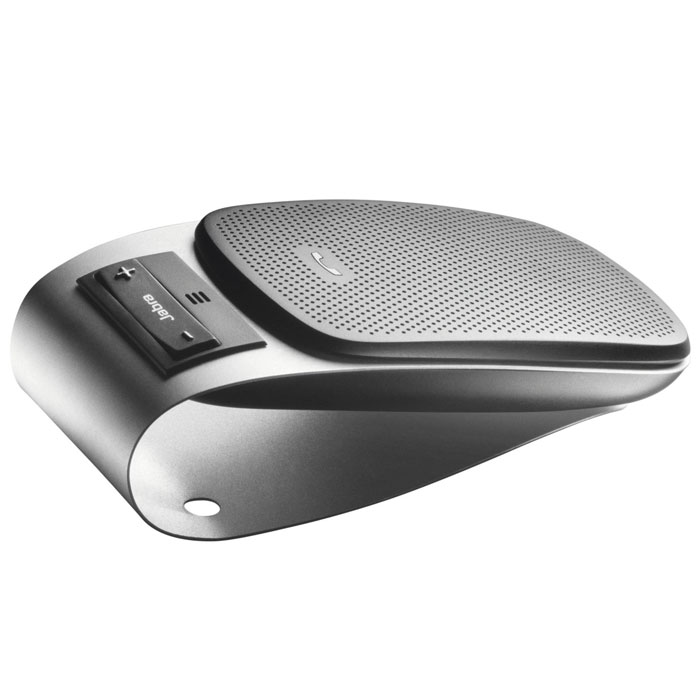 Jabra Drive, Black спикерфон100-49000000-60 Jabra Drive, Black спикерфон100-49000000-60Спикерфон Jabra Drive - идеальный компаньон в поездке для вашего мобильного телефона. Этот автомобильный спикерфон с Bluetooth можно подключить к одному или двум устройствам. Не занимайте руки, говоря по телефону, слушая музыку с мобильного телефона, mp3-плеера или навигационные инструкции GPS с мобильного телефона. Так много функций в небольшом и простом в использовании устройстве! Никаких сложностей или суеты: Вам нужно добраться до места назначения, а спикерфон Jabra Drive поможет вам в пути. Он предоставляет голосовые инструкции по сопряжению с мобильным телефоном или другим устройством с поддержкой Bluetooth. Спикерфон сообщает пользователю об успешном сопряжении с другим устройством и о низком уровне заряда аккумулятора. После успешной синхронизации с телефоном сопряжение будет выполняться автоматически. При поступлении вызова ответить на него можно с помощью Jabra Drive. Разговоры по телефону со свободными руками еще никогда не были такими простыми. ...