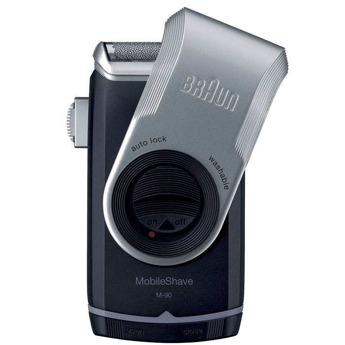 Braun MobileShave M90 электробритва81435403 Braun MobileShave M90 электробритва81435403Удобная и портативная Braun MobileShave M90 - ваш идеальный помощник в уходе за телом за пределами дома. Благодаря компактному размеру и 2 пальчиковым батарейкам типа AA она окажется незаменимой на работе, в машине или даже в коротком отпуске. MobileShave - это самая маленькая электробритва Braun, которая не уступает другим бритвам бренда в технологии, качестве и дизайне. Это обязательный инструмент каждого мужчины, который хочет и должен следить за собой в течение дня. Уникальная бреющая сетка SmartFoil захватывает волоски, растущие в разных направлениях. Невероятно широкая и тонкая плавающая сетка повторяет контуры лица, обеспечивая тем самым максимально чистое и комфортное бритье. Бритву MobileShave можно полностью промывать под проточной водой. Освежившись, вам не нужно тратить время на чистку бритвы. Крышка бритвы MobileShave не только защищает сетку, когда вы не пользуетесь бритвой, но и служит для удлинения ручки - для удобного и точного бритья.
