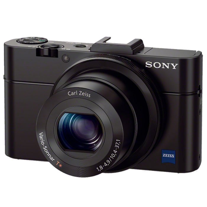 Sony Cyber-shot DSC-RX100 II цифровая фотокамераDSCRX100M2.RU3 Sony Cyber-shot DSC-RX100 II цифровая фотокамераDSCRX100M2.RU3Инновационная камера Sony Cyber-shot DSC-RX100 II с матрицей типа 1.0 с обратной засветкой и светосильным высококачественным объективом. Больше деталей: Больше значит лучше. Все дело в матрице, размер которой примерно в четыре раза превышает размер матриц, установленных в большинстве автоматических фотокамер. Новая матрица Exmor CMOS (тип 1.0) имеет разрешение 20,2 эффективных мегапикселя и позволяет создавать четкие фотографии с низким уровнем шумов. Светосильный объектив для улучшенной съемки: Светосильный объектив Carl Zeiss Vario-Sonnar T* F 1,8 имеет широкую диафрагму, которая улавливает больше света и позволяет создавать художественные эффекты, сохраняя резкий фокус на объекте съемки и плавное размытие фона. Большая яркость: Камера RX100 II оснащена самой современной технологией, которая позволяет получать четкие и яркие снимки даже при низком освещении. Матрица с обратной засветкой захватывает больше света, чем...