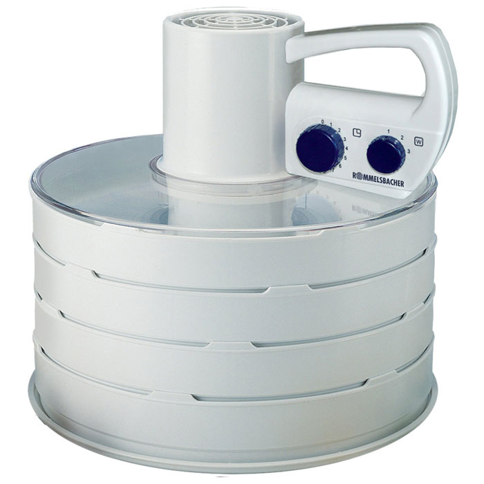 Rommelsbacher DA 750 сушилка для фруктовDA 750 Rommelsbacher DA 750 сушилка для фруктовDA 750Сушилка для фруктов Rommelsbacher DA 750 позволяет подготовить фрукты, овощи, грибы или травы для последующего длительного хранения. Устройство удобно в использовании и легко чистится. Rommelsbacher DA 750 имеет 3 режима сушки: 20°C выше окружающей температуры (для грибов и трав), 40°C выше окружающей температуры (для овощей и нежных фруктов), 60°C выше окружающей температуры (для любых фруктов).