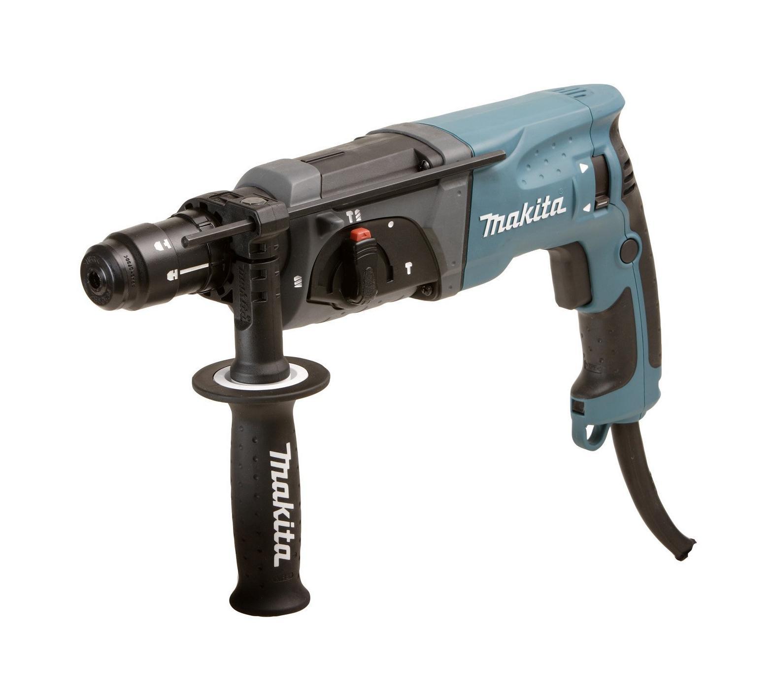 Перфоратор Makita HR2470FTHR 2470 FT Перфоратор Makita HR2470FTHR 2470 FTПерфоратор Makita HR 2470FT подойдет как новичку, так и профессионалу ремонтных работ. Makita HR2470FT незаменим при проведении ремонтных, бытовых или строительных работ. С его помощью можно пробивать выемки или проемы, делать отверстия различных диаметров. Кроме этого перфоратор поможет выдолбить кабельные каналы, проломать пол, стены, сколоть керамическую плитку или штукатурку. Конструктивно перфоратор имеет ряд преимуществ: большой сальник (который не позволит протечь смазке между корпусом редуктора и корпусом двигателя); блокировочная кнопка на выключателе (для непрерывного и длительного трудового процесса); электронный реверс (сверло может вращаться в разные стороны; застрявшее сверло легко извлекается); возможность мгновенной замены цангового патрона на трехкулачковый быстрозажимной патрон; универсальный патрон SDS-Plus позволяет закрепить зубило (и другие насадки) в разных положениях и обеспечивает удобную работу в труднодоступных местах.