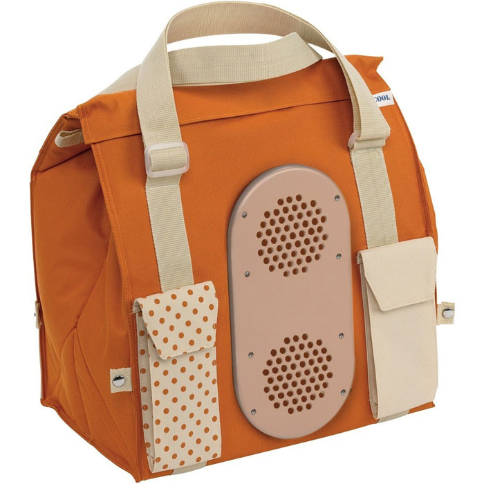 MOBICOOL S28 автохолодильник 28 л, OrangeS28 DC MOBICOOL S28 автохолодильник 28 л, OrangeS28 DCТермоэлектрический мобильный холодильник MOBICOOL S28 предназначен для сохранности продуктов питания и напитков в летний зной. Объем этого бытового прибора равен 28 литрам. Сумка холодильник охлаждает до 18°С ниже окружающей температуры. С внешней стороны устройство покрыто высокопрочным полиэстером. Удобная ручка для переноски Система двухсторонней вентиляции Отсек в крышке для кабеля питания
