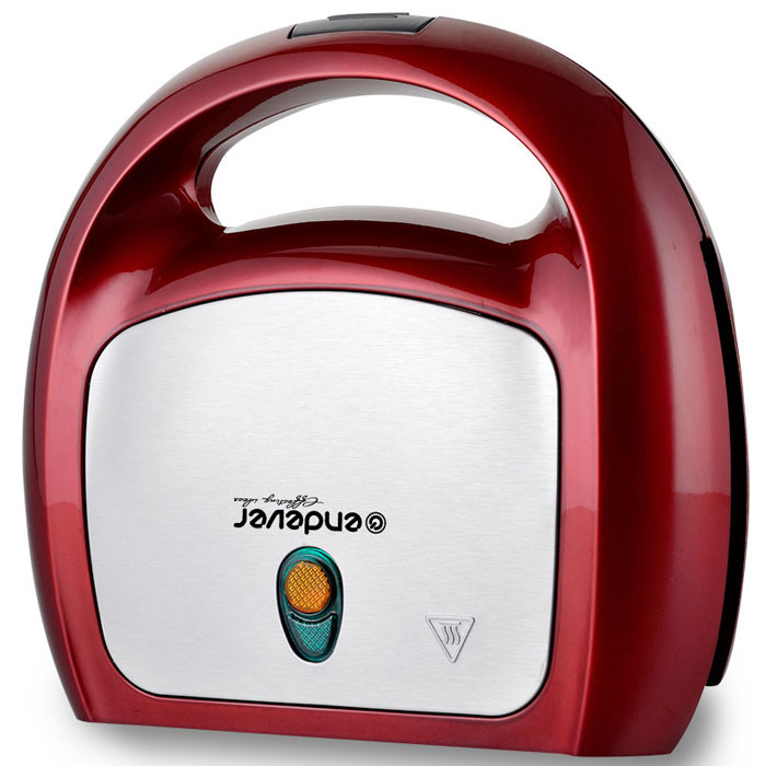Endever Skyline 18-SM хот-доггерSM-18 Endever Skyline 18-SM хот-доггерSM-18Сделайте домашний хот-дог легко и быстро! Благодаря хот-доггеру Endever SkyLine SM-18, Вы сможете приготовить дома сразу 3 сосиски в тесте или испечь хрустящие вафли на радость маленьким гурманам. Помимо этого, хот-доггер можно использовать в качестве контактного мини-гриля и пожарить в нем сосиски, овощные и мясные мини-шашлыки и др. Хот-доги, вафли с разнообразными начинками, горячие сосиски, слойки, пирожки, овощные и мясные горячие закуски - все это и многое другое под силу этому небольшому компактному прибору, который не займет много места на кухне, всегда будет под рукой и поможет Вам готовить легко, просто и без лишних хлопот! Размеры рабочей поверхности(мм): 230x130 Автоматический терморегулятор Рабочая поверхность позволяет одновременно готовить 3 хот-дога, вафли, пирожки, а также грилировать небольшие куски мяса, рыбы, овощей и др. продукты Высококачественное антипригарное внутреннее покрытие Стальная декоративная вставка на крышке Индикатор...
