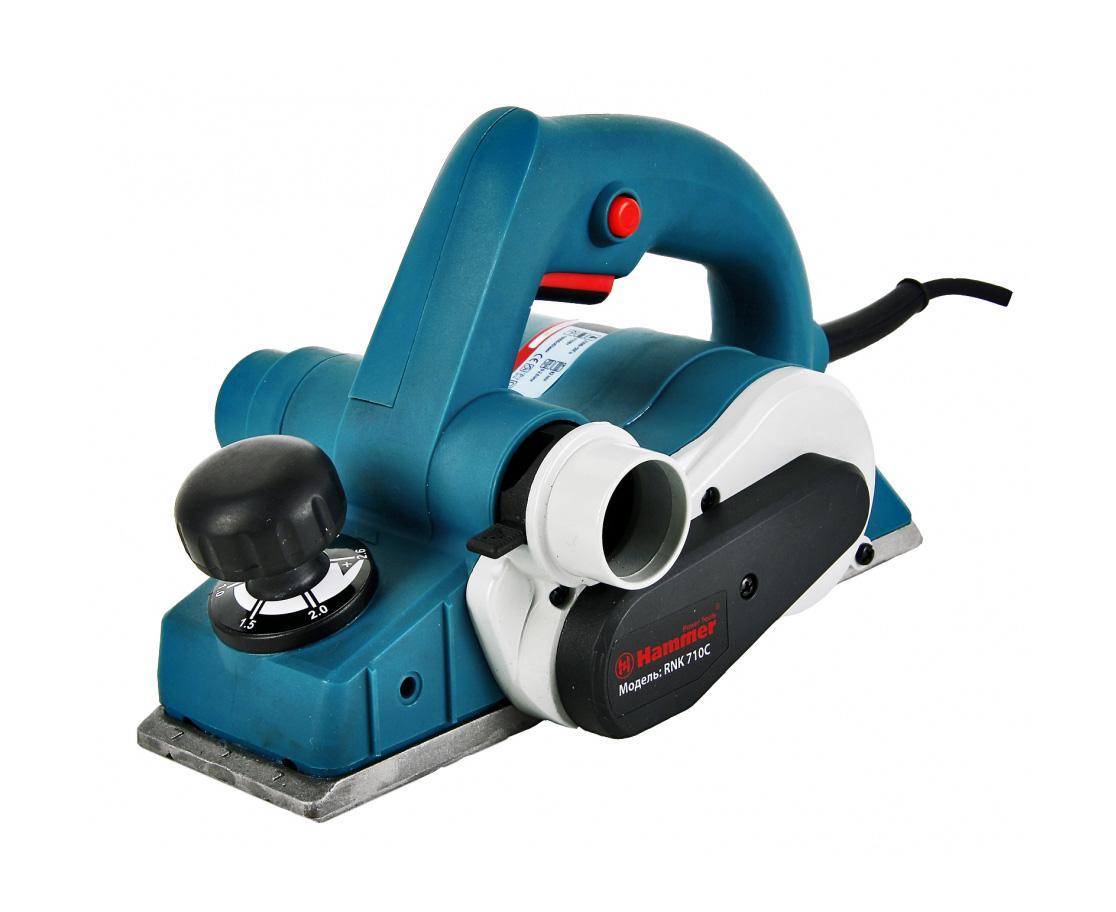 Электрорубанок Hammer RNK710С Premium20798 Электрорубанок Hammer RNK710С Premium20798Литое металлическое основание с предохранительной пяткой и и V-образными пазами. Возможность подключения пылесоса позволяет более эффективно обрабатывать материал.