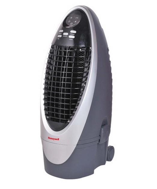 Honeywell CS10XE Увлажнитель воздухаCS10XE Honeywell CS10XE Увлажнитель воздухаCS10XEHoneywell CS10XE — климатический комплекс, мобильная установка для очищения, увлажнения, вентиляции и ионизации воздуха. Комплекс эффективен в небольших помещениях площадью до 25 м2 и может использоваться в квартирах, офисах, объектах ресторанного хозяйства. Многофункциональный климатический комплекс Honeywell CS10XE создаст комфортный микроклимат и снизит негативное влияние на организм пыли и вредных веществ, которые могут содержаться в воздухе. Прибор рекомендован для людей, страдающих аллергией, астмой и другими заболеваниями органов дыхательной системы. Съемный моющийся ячеистый фильтр, а также угольный пылевой фильтр очистят воздух от частиц пыли и неприятных запахов. Вместе с распределением воздушного потока климатический комплекс распыляет воду. Уже через 1 час работы прибор обеспечит оптимальный уровень влажности в помещении, а в жаркое время года еще и понизит температуру воздуха. В режиме ионизации прибор наполняет воздух отрицательно заряженными...