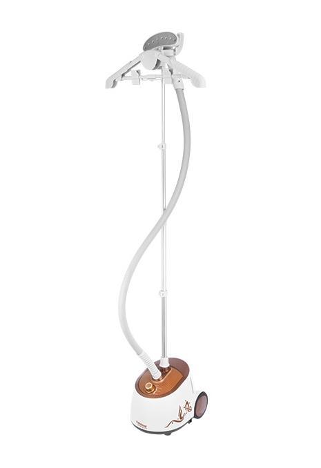 Endever Odyssey Q-307, White Brown отпариватель для одеждыOdyssey Q-307 Endever Odyssey Q-307, White Brown отпариватель для одеждыOdyssey Q-307Отпариватель Endever Odyssey Q-307 прекрасно подходит для разглаживания легких и средних тканей: от хлопка, синтетики, шелка до меха и кожи. Позволяет быстро и с минимальными усилиями отпарить любые предметы одежды: платья, брюки, блузы. Особенно удобен для ухода за вещами со сложными элементами фасона или отделки: карманами, манжетами, кружевами, складками, расшитые бусинами, бисером, пайетками. Такие вещи очень красивы и оригинальны, но невероятно трудны в уходе. И только благодаря применению отпаривателя, приобретают идеальный вид за считанные минуты. Помимо отглаживания, отпариватель Q-307 позволяет производить щадящую очистку и дезинфекцию одежды и вещей, облегчает удаление любых загрязнений и пятен.