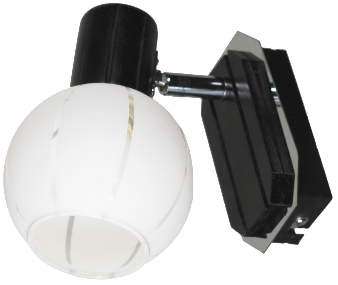 Светильник настенный LSL-8901-01 MARALSL-8901-01 Светильник настенный LSL-8901-01 MARALSL-8901-01Люстрон - интернет магазин освещения, в котором вы можете купить спот LSL-8901-01 серии Mara от итальянской фабрики Lussole. Споты в стиле модерн создают теплую, простую и уютную обстановку, отлично впишутся в дизайн спальни. Металлическое основание цвета хрома, материал плафона из стекла. Точечный светильник с максимальной мощностью 80W осветит жилое пространство, площадью не более 4 кв.м.