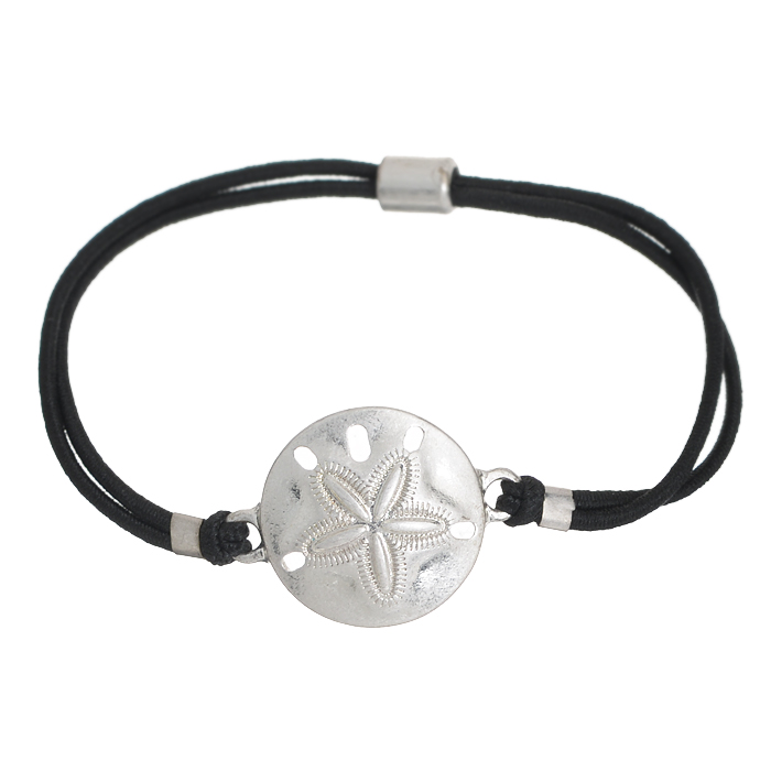 Браслет AtStyle247, цвет: серебряный, черный. T-B-8258-BRAC-SL.BLACKT-B-8258-BRAC-SL.BLACK Браслет AtStyle247, цвет: серебряный, черный. T-B-8258-BRAC-SL.BLACKT-B-8258-BRAC-SL.BLACKМодный женский браслет AtStyle247 изготовлен из металлического сплава меди, цинка и железа. Модель дополнена декоративным элементом из металла, оформленным гравировкой в виде цветка, а также перфорацией. Эластичная резинка обеспечивает надежную фиксацию модели на руке. Это стильное украшение станет эффектным завершением любого модного образа, а также подчеркнет ваш безупречный вкус.