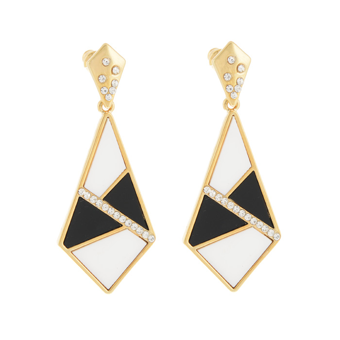Серьги Fashion HouseFH31483 Серьги Fashion HouseFH31483Шикарные серьги геометрической формы Fashion House выполнены из металла в виде вытянутого многоугольника и оформлены графичным рисунком из эмали с россыпью стразинок. Изделие застегивается при помощи замка-гвоздика и дополнительно на пластиковые заглушки. Оригинальные серьги помогут вам создать свой собственный неповторимый стиль.