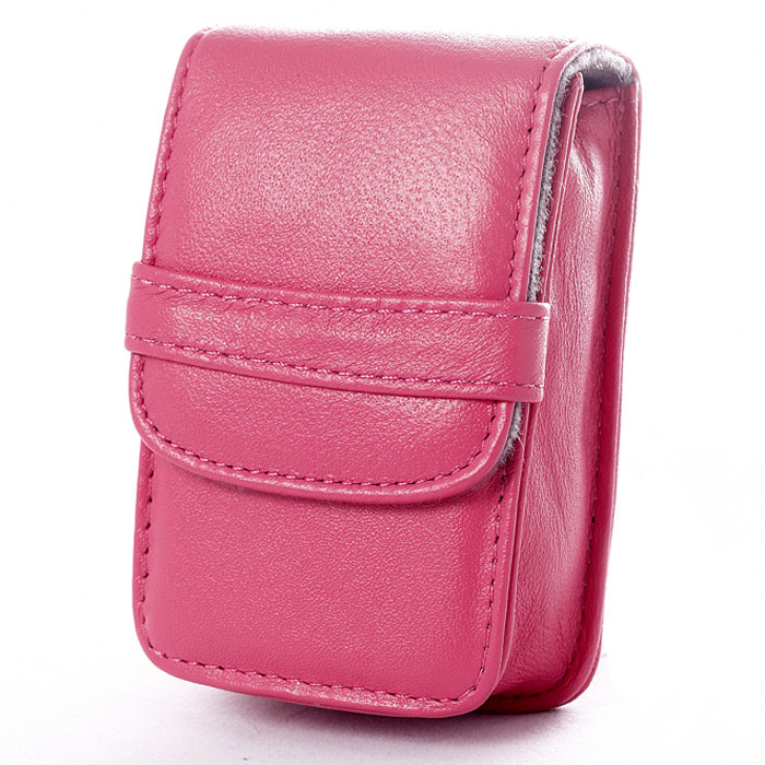 Roxwill G20, Pink чехол для фото- и видеокамерG20 pink Roxwill G20, Pink чехол для фото- и видеокамерG20 pinkRoxwill G20 - надежный чехол для компактных фотокамер. Он гарантированно защитит вашу камеру от случайных ударов и царапин, а также от пыли и влаги. Закрывается на магнитную застежку и обеспечивает быстрый доступ к фотокамере. Для переноски предусмотрено крепление на поясном ремне.