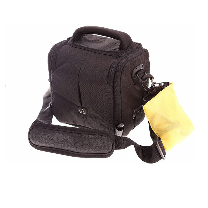 Roxwill N20, Black чехол для фото- и видеокамерN20 black Roxwill N20, Black чехол для фото- и видеокамерN20 blackНадежная сумка Roxwill N20 для для зеркальной фотокамеры с установленным объективом. Надежно защитит вашу камеру от случайных ударов и царапин, а также от пыли и влаги. Верхний откидной клапан закрывается на двойную застежку «молния» и обеспечивает быстрый доступ к фотокамере. Дополнительно возможно разместить зарядное устройство с помощью внутренней передвижной перегородки. Имеется два внутренних кармана для карт памяти и два внешних кармана для аксессуаров. Для переноски предусмотрены регулируемый наплечный ремень и удобная ручка. Предусмотрена возможность крепления на поясном ремне. В комплект входит чехол для защиты от дождя.