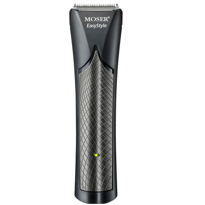 Moser Easystyle 1881-0051 машинка для стрижки1881-0051 Moser Easystyle 1881-0051 машинка для стрижки1881-0051Moser Easystyle - профессиональная машинка для стрижки волос. Она отличается комбинированным питанием и удобством. Выключатель имеет большую поверхность, чтобы им было удобно пользоваться, а индикатор заряженности выглядит как двухцветный светодиод. Роторный мотор устройства работает тихо, а за счет малого веса Moser Easystyle оказывает совсем небольшую нагрузку.