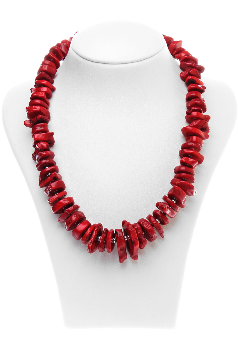 Колье Migura, цвет: красный. QU1056.QU1056 Колье Migura, цвет: красный. QU1056.QU1056Элегантное колье Migura выполнено из натурально коралла и ювелирного сплава. Оригинальное колье выполнено из бусин разных форм и размеров. Изделие имеет надежную застежку-карабин, длина регулируется за счет дополнительных звеньев. Такое колье позволит вам с легкостью воплотить самую смелую фантазию и создать собственный, неповторимый образ.