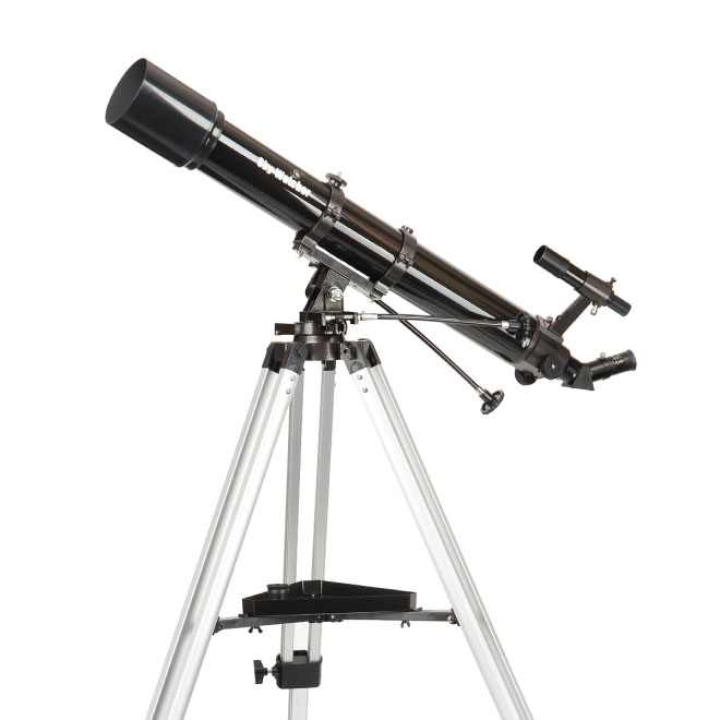 Sky-Watcher BK 909AZ3 телескопBK 909AZ3 Sky-Watcher BK 909AZ3 телескопBK 909AZ3Качественный и надежный ахроматический рефрактор Sky-Watcher BK 909AZ3 идеален для изучения объектов Солнечной системы. Благодаря просветленной оптике телескоп дает контрастное изображение с высокой детализацией. Труба устанавливается на азимутальную монтировку, поэтому эта модель оптимальна для визуальных наблюдений. Телескоп отличается простым и удобным управлением. 90-миллиметровый объектив собирает на 65 % больше света, чем модели с апертурой 70 мм. Эта модель представляет собой ахромат, поэтому картинка получается четкой и практически свободной от хроматических аберраций. На оптические поверхности нанесено многослойное просветляющее покрытие, значительно повышающее коэффициент светопропускания линз. Реечный фокусер позволяет точно настраивать резкость. В комплект входят окуляры 25 мм и 10 мм. Начинать наблюдения лучше с длиннофокусного окуляра. Окуляр с меньшим фокусным расстоянием используется для детального изучения выбранных объектов. ...