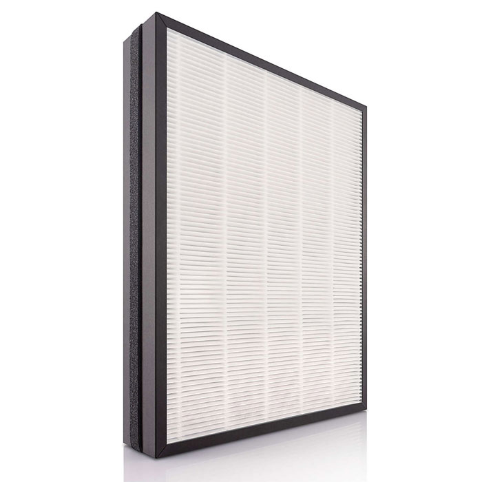 Philips AC4158/00 угольный HEPA-фильтрAC4158/00 Philips AC4158/00 угольный HEPA-фильтрAC4158/00Комбинированный угольный и HEPA-фильтр удерживает невидимые глазу частицы, аллергены, бактерии и вирусы, а также различные вредные газы, включая формальдегид. Этот высокоэффективный фильтр был разработан в сотрудничестве со специалистами из Германии. Удерживает сверхмелкие частицы размером более 20 нанометров Функция оповещения системы контроля качества воздуха напоминает о необходимости замены фильтра Функция блокировки системы контроля качества воздуха гарантирует всегда чистый воздух у вас в доме Удобный в установке фильтр