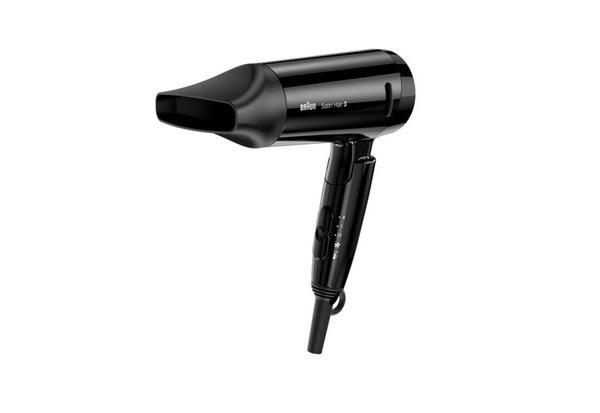 Braun Satin Hair 3 Style&Go HD 350 фен81475789 Braun Satin Hair 3 Style&Go HD 350 фен81475789Фен Style&Go HD350 с функцией ионизации входит в линейку самых маленьких и легких приборов коллеции Style&Go для любителей путешествий. Идеален для создания образов, где бы вы ни находились. Этот фен сочетает в себе высокую мощность 1600 Ватт, функцию ионизации IONIC, а также эргономичный и легкий дизайн. Складная ручка делает его экстракомпактным, удобным для хранения и перевозки. Он приспособлен для работы в электрических сетях с различным напряжением, что очень важно в путешествиях, поскольку фен остается одинаково безопасным и мощным, где бы Вы ни находились.