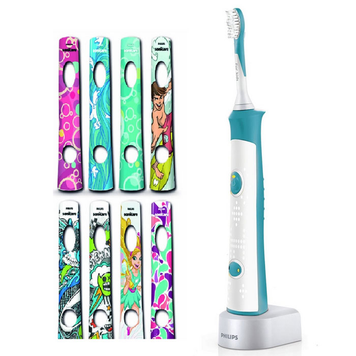 Philips HX6311/07 Sonicare For Kids электрическая зубная щеткаHX6311/07 Philips HX6311/07 Sonicare For Kids электрическая зубная щеткаHX6311/07Philips HX6311/07 Sonicare For Kids — электрическая зубная щетка для детей от 4 лет. Она обеспечивает максимальное удаление налета, оснащена звуковой технологией, индивидуальными наклейками и обучающими аксессуарами для развития навыков чистки зубов, которые запомнятся на всю жизнь. Веселые мелодии вдохновляют малышей на эффективную чистку зубов в течение двух минут (в соответствии с рекомендациями стоматологов). Чтобы помочь малышу привыкнуть к ежедневным процедурам по уходу за полостью рта, электрическая зубная щетка постепенно увеличивает продолжительность чистки на протяжении 90 дней. В результате естественным образом развивается полезная привычка чистить зубы в течение двух минут (в соответствии с рекомендациями стоматологов). Зубная щетка оснащена двумя безопасными для ребенка режимами, что гарантирует правильную чистку зубов в соответствии с возрастом. Режим бережной чистки предназначен для малышей, а режим интенсивной чистки...