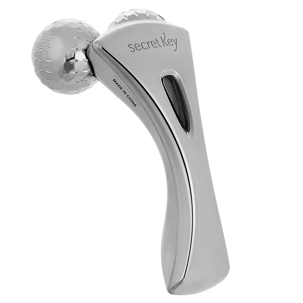 Secret Key массажный роллер 3D Micro 3D Face Roller95071 Secret Key массажный роллер 3D Micro 3D Face Roller95071Инновационный 3D-роллер Secret Key, предназначенный для моделирующего массажа, который помогает поддерживать красоту кожи и предотвращать появление первых признаков увядания. Вращающиеся головки гаджета имеют абсолютно гладкую поверхность и покрыты платиновым напылением, а удобная ручка позволяет использовать его ежедневно - без ощущения дискомфорта и усталости. Роллер может использоваться для массажа лица (в качестве профилактики возникновения морщин) и тела (в этом случае он усиливает действие антицеллюлитных продуктов).