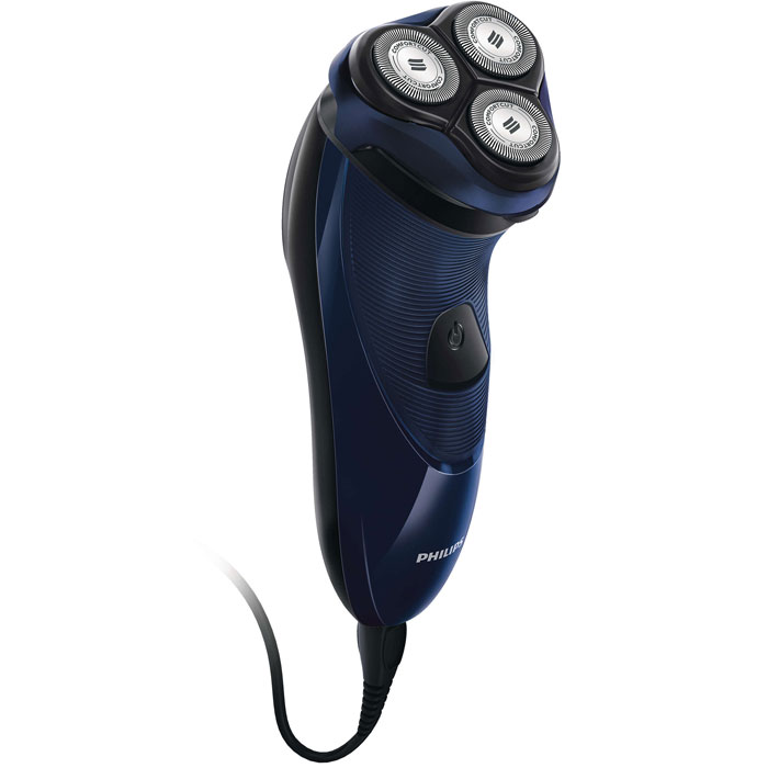 Philips PT717/16 электробритваPT717/16 Philips PT717/16 электробритваPT717/16Бритва Philips PT711/16 заряжает энергией по утрам. Подключите ее к сети и забудьте о зарядке. Благодаря закругленным краям лезвия ComfortCut плавно скользят по коже, обеспечивая гладкое и комфортное бритье. Система Flex & Float автоматически подстраивается под изгибы лица и шеи для идеально гладкого бритья. С бритвой Philips PT711/16 привычное бритье по утрам отнимет у вас совсем немного времени. Комфортное бритье и отличный результат Лезвия ComfortCut мягко скользят по коже, обеспечивая чистое, гладкое бритье Система Flex & Float повторяет контуры лица и шеи Самый быстрый способ закончить утренние сборы Работа от сети для непрерывной подачи питания Все части бритвы можно мыть под водой - просто откройте головки и тщательно промойте под струей воды