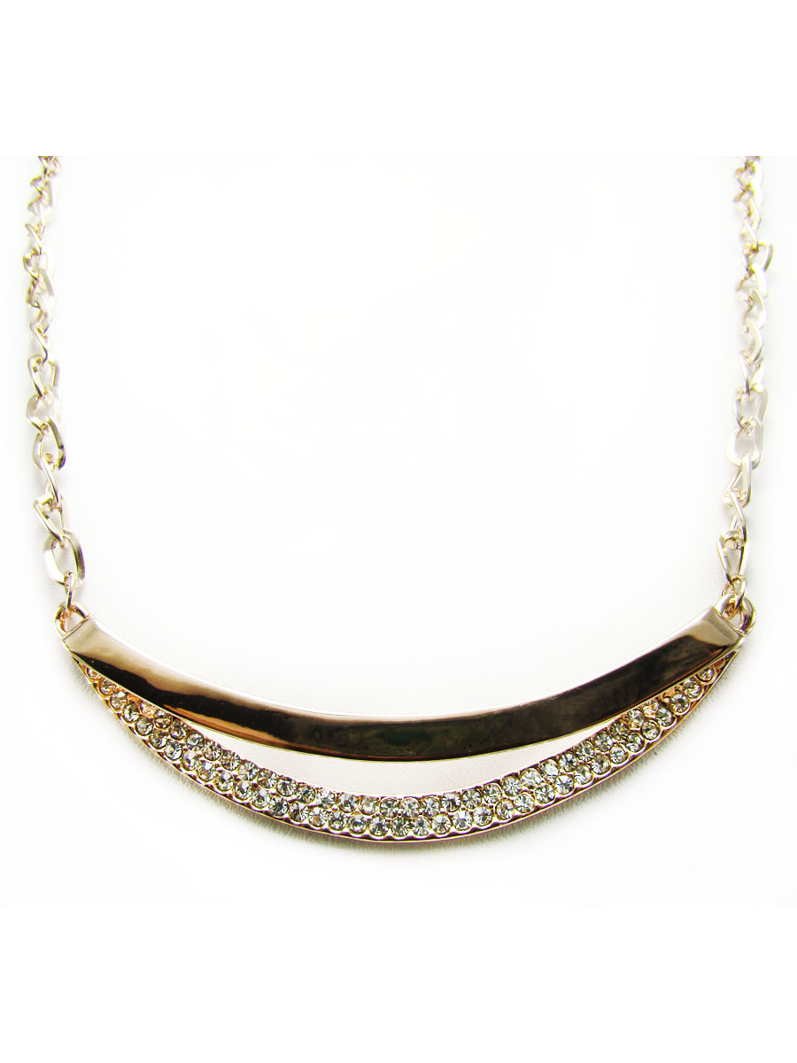 Колье Taya, цвет: золотистый. T-B-8665T-B-8665-NECK-GOLD Колье Taya, цвет: золотистый. T-B-8665T-B-8665-NECK-GOLDИзящное колье Taya, выполненное из гипоаллергенного сплава на основе латуни, не оставит равнодушной ни одну любительницу изысканных и необычных украшений. Представляет собой цепочку золотого цвета с декоративным элементом в виде молодого месяца, который усеян в нижней части мелкими камушками белого цвета. Колье имеет надежную застежку-карабин с регулирующей длину цепочкой. Такое колье позволит вам с легкостью воплотить самую смелую фантазию и создать собственный, неповторимый образ.