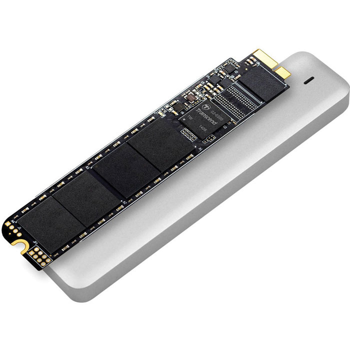 Transcend JetDrive 500 480GB SSD-накопитель для MacBook Air 11/13TS480GJDM500 Transcend JetDrive 500 480GB SSD-накопитель для MacBook Air 11/13TS480GJDM500Твердотельный накопитель Transcend JetDrive 500 можно установить на компьютеры MacBook Air, что позволит не только ускорить работу компьютера, но и расширить объем доступной дисковой памяти. Теперь не нужно бессмысленно перемещать файлы в тщетных попытках освободить немного свободного места на диске. В комплекты Transcend JetDrive входят твердотельные накопители объемом до 960 ГБ. Установив JetDrive в свой компьютер Mac, вы получаете столь необходимое дисковое пространство для хранения всей вашей музыки, видео и фотографий. JetDrive отличается надежностью и высокой скоростью передачи данных, которая значительно превосходит показатели стандартных твердотельных накопителей, установленных в Mac. Накопители этой серии обеспечат максимальную производительность более чем достаточную для выполнения большинства повседневных задач, таких как просмотр веб-сайтов, игры или работа с несколькими приложениями одновременно. В комплект Transcend JetDrive...