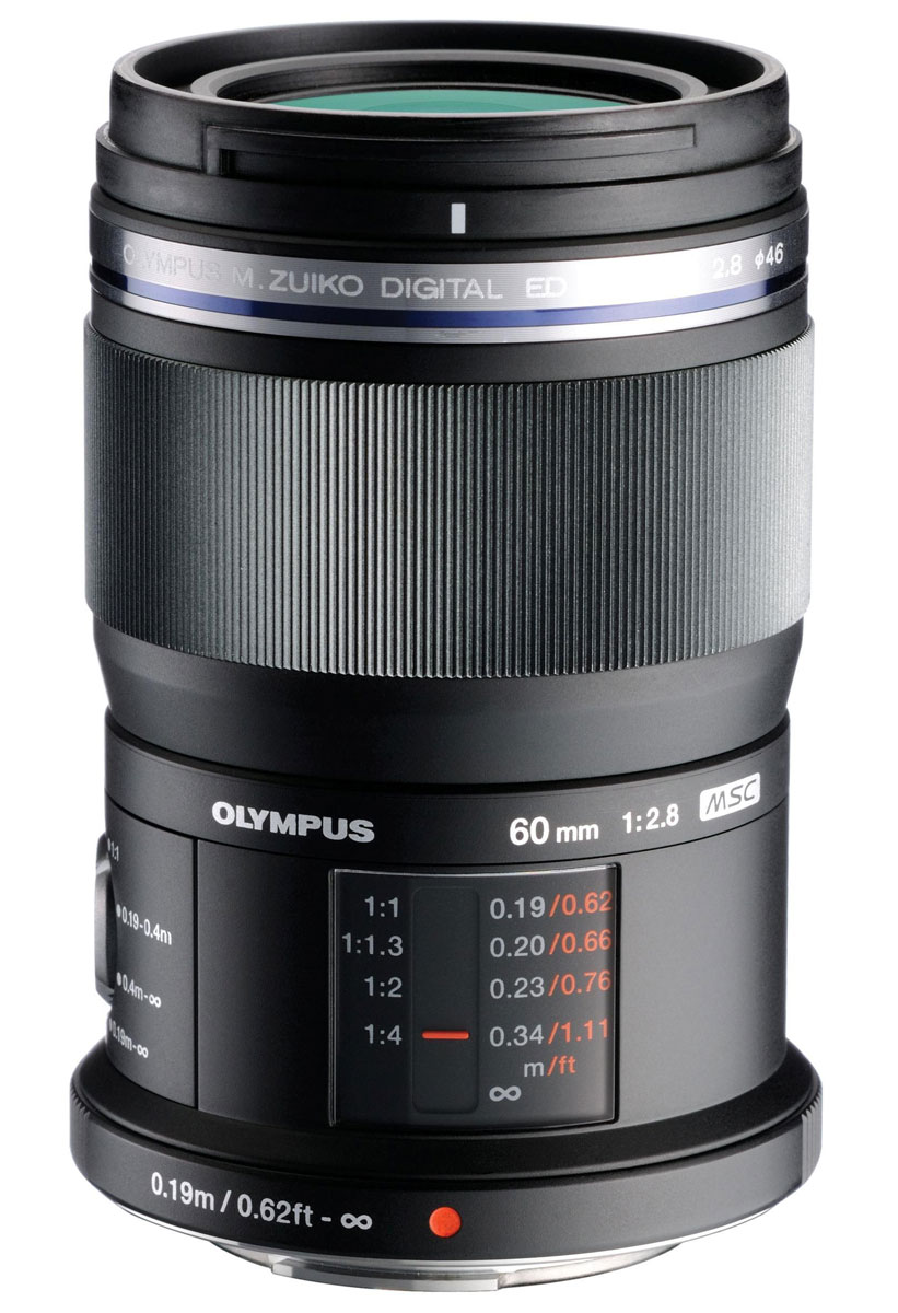 Olympus M.Zuiko Digital ED 60mm f/2.8, Black макрообъективV312010BE000 Olympus M.Zuiko Digital ED 60mm f/2.8, Black макрообъективV312010BE000Хотите снимать макро с потрясающей детализацией и высоким контрастом? Тогда взгляните но объектив Olympus M.Zuiko Digital ED 60mm f/2.8. С его помощью вы сможете снимать с близкого расстояния в масштабе 1:1. Высокое качество сборки и внутренний механизм фокусировки позволяют этому объективу гарантировать отличное качество при съемке макро, а также пейзажей и портретов. Высокая светосила поможет красиво размыть задний план и подчеркнуть главный объект съемки. Но это еще не все. Объектив заключен во всепогодный корпус. Также к вашим услугам кольцо фокусировки для быстрого изменения диапазона фокусировки (0,19-0,4м или 0,19м-бесконечность или 0,4м-бесконечность). Объектив оснащен специальным дисплеем, на котором отображается дистанция фокусировки для полного контроля. Особенности: Покрытие ZERO (Zuiko с никзим уровем отражения) для уменьшения отражений Внутренний механизм фокусировки с технологией MSC Системные аксессуары для макро...