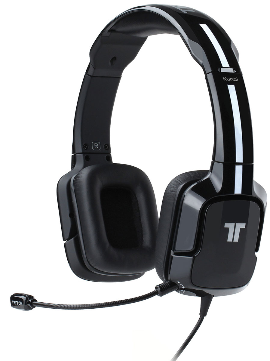 Tritton Kunai, Black стереогарнитура для PS3/PS4TRI881040002/02/1 Tritton Kunai, Black стереогарнитура для PS3/PS4TRI881040002/02/1Стереогарнитура Tritton Kunai оптимизирована специально для игровых систем компании Sony. Она обеспечивает качественное воспроизведение стереозвука при игре как на домашних, так и на портативных игровых системах. Звуковое сопровождение игры и голоса в чате выводятся через два точно откалиброванных, усиленных 40-миллиметровых динамика, оснащенных неодимовыми магнитами. Предусмотрены отдельно кнопки выключения микрофона, регулировки громкости наушников и регулировки чувствительности микрофона. Независимые регуляторы громкости предназначены для звукового сопровождения и чата (PlayStation 3). Если разговоры ваших соперников отвлекают вас от игры, просто уменьшите уровень громкости чата с помощью регулятора на пульте управления. Уровень громкости звукового сопровождения игры также можно изменить - вы можете заглушить голос врага, но по-прежнему слышать фоновые звуки. Если вы не общаетесь в PlayStation Network, а просто слушаете музыку или смотрите фильм на PS Vita,...
