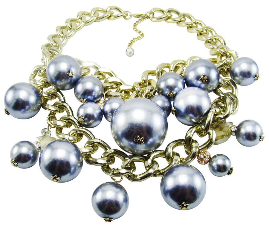 Колье Taya, цвет: золотистый, серый. T-B-8328T-B-8328-NECK-GL.HEMATITE Колье Taya, цвет: золотистый, серый. T-B-8328T-B-8328-NECK-GL.HEMATITEОригинальное колье Taya выполнено в виде цепочки из гипоаллергенного ювелирного сплава на основе латуни и пластика. Крупное и броское колье оформлено крупными бусинами, мелкими гранеными бусинами и бусинами со стразами. Колье застегивается на практичный замок-карабин, длина регулируется за счет дополнительных звеньев. Стильное колье придаст вашему образу изюминку, подчеркнет индивидуальность.