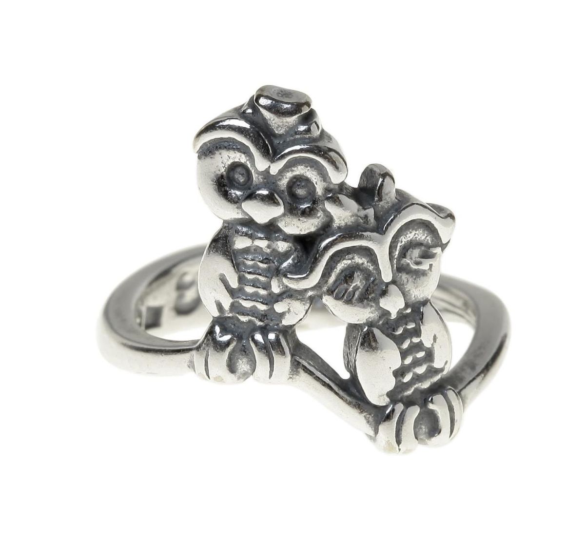 Кольцо Jenavi Торотороко, цвет: серебряный. r7513090. Размер 19r7513090 Кольцо Jenavi Торотороко, цвет: серебряный. r7513090. Размер 19r7513090Кольцо современного дизайна Jenavi Торотороко изготовлено из гипоаллергенного ювелирного сплава с покрытием из серебра с чернением. Декоративный элемент выполнен в виде забавных совят. Стильное кольцо придаст вашему образу изюминку и подчеркнет индивидуальность.