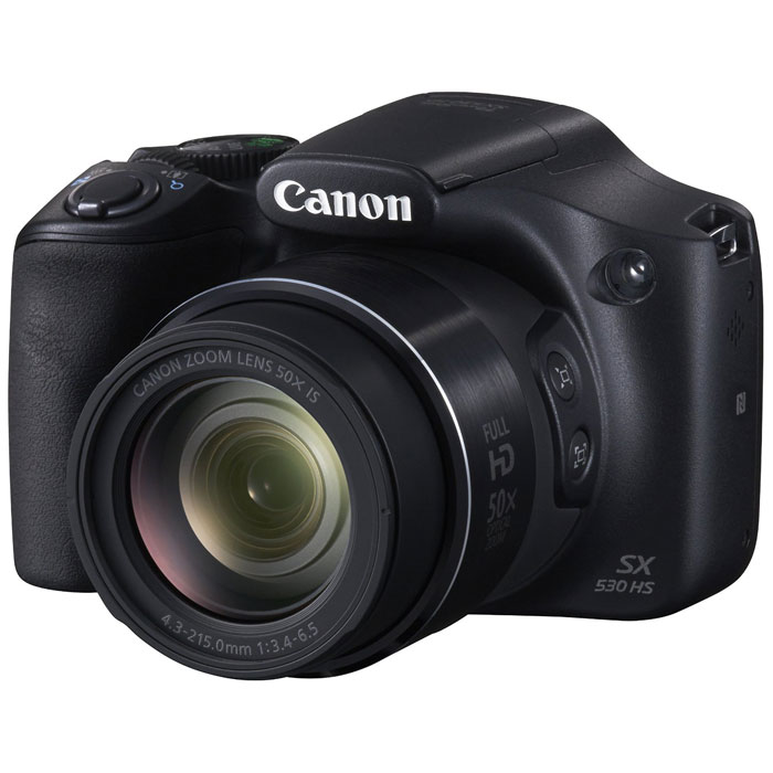 Canon PowerShot SX530 HS (9779B002) цифровая фотокамера9779B002 Canon PowerShot SX530 HS (9779B002) цифровая фотокамера9779B002Запечатлейте каждый момент с невероятной детализацией, используя камеру Canon PowerShot SX530 HS с 50x зумом, которая позволяет с легкостью снимать и делиться изображениями. Наслаждайтесь легким управлением, улучшайте свои навыки в фотографии и полностью контролируйте творческий процесс. Снимайте отдаленные объекты и широкие панорамы: Снимайте все: от крупных планов отдаленных объектов до групповых фото и потрясающих пейзажей с компактной универсальной камерой. Легкая портативная камера, которую можно взять с собой куда угодно, с мощным 50х оптическим зумом. Всегда резкие снимки: Теперь, благодаря системе интеллектуальной оптической стабилизации изображения, не нужно беспокоиться о том, что случайные сотрясения камеры могут испортить качество снимков. Камера настраивается автоматически и обеспечивает четкие и резкие фотографии и видеоролики, даже при съемке с полным увеличением или в условиях слабого освещения. ...