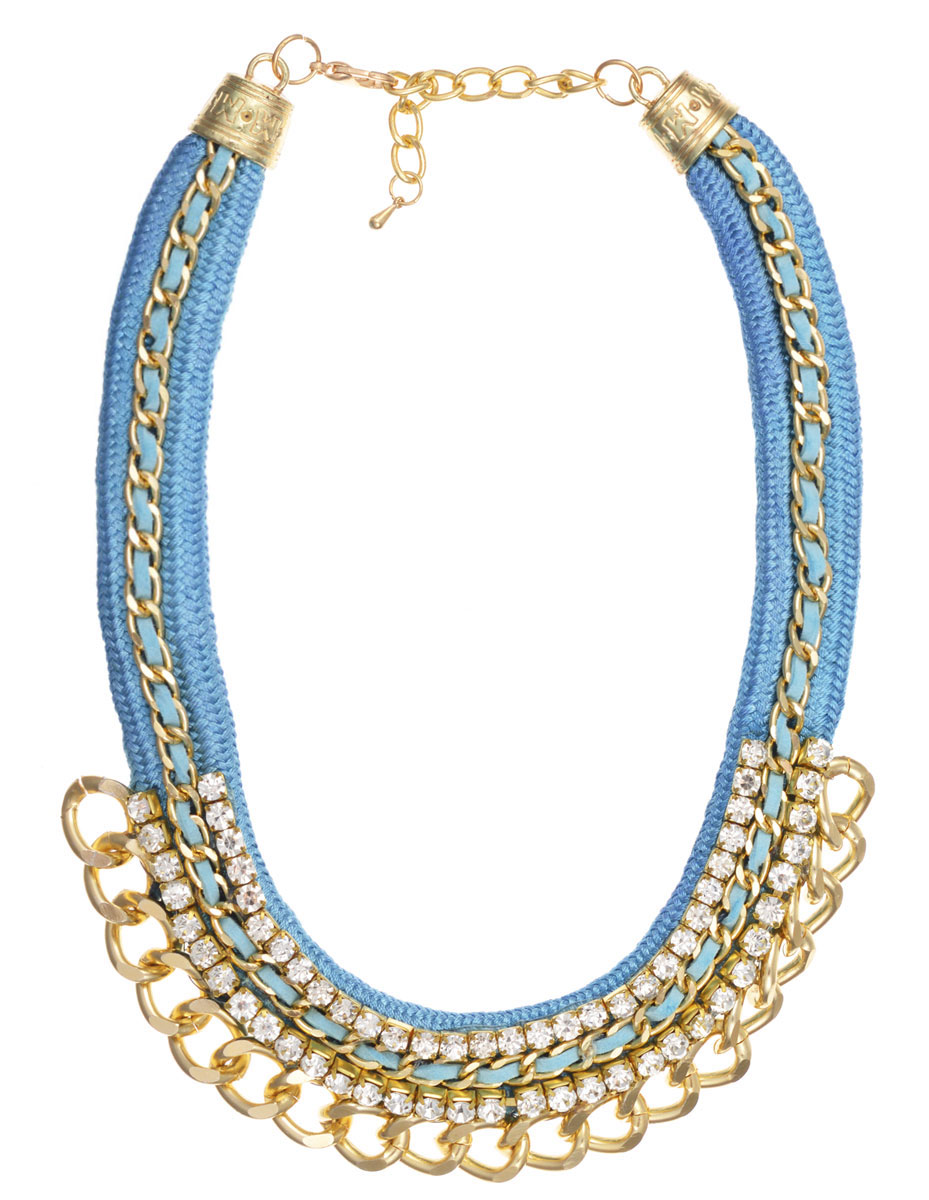 Колье Taya, цвет: голубой, золотой. T-B-90T-B-9017-NECK-BLUE Колье Taya, цвет: голубой, золотой. T-B-90T-B-9017-NECK-BLUEЭлегантное колье Taya, выполнено в виде текстильной основы, которая оформлена элементами из бижутерийного сплава и стекла. Центральная часть изделия дополнена декоративными цепочками разных размеров и сияющими стразами. Изделие застегивается на практичный замок-карабин, длина регулируется за счет дополнительных звеньев. Стильное колье придаст вашему образу изюминку, подчеркнет индивидуальность.