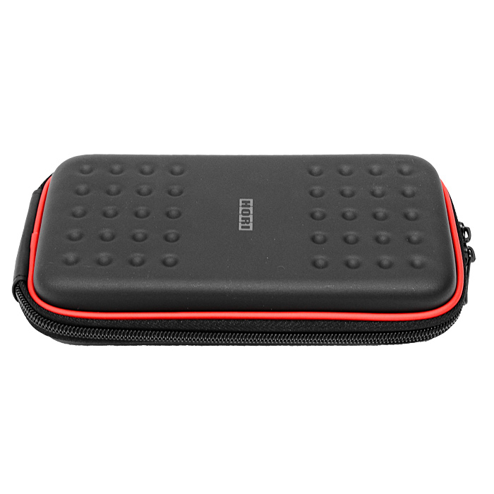 Футляр с жестким корпусом Hori для PS Vita (черный)1CSC20002022 Футляр с жестким корпусом Hori для PS Vita (черный)1CSC20002022Противоударный футляр Hori с жестким корпусом для PS Vita надежно защитит вашу консоль от повреждений и царапин. Он имеет 2 отделения для игровых картриджей. Съемный карабин позволит надежно закрепить чехол на рюкзаке или сумке.