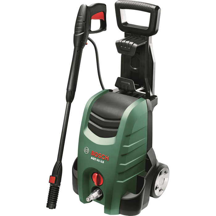 Минимойка Bosch AQT 40-1306008A7500 Минимойка Bosch AQT 40-1306008A7500Основные характеристики изделия Универсальное применение благодаря широкому набору принадлежностей, входящему в комплект поставки Высокая производительность и эффективность, оптимальный выбор для любых работ по очистке вокруг дома Исключительная мобильность и компактность при хранении благодаря большим колесам и регулируемой складной рукоятке для переноски Другие преимущества изделия Энергоэффективность благодаря функции автоматического отключения Простота использования благодаря быстродействующим муфтам и встроенному держателю принадлежностей