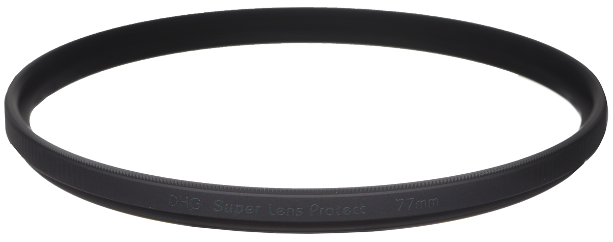 Marumi DHG Super Lens Protect защитный светофильтр (77 мм)DHG Super Lens Protect Marumi DHG Super Lens Protect защитный светофильтр (77 мм)DHG Super Lens ProtectСветофильтр Marumi DHG Super Lens Protect относится к последнему поколению высококлассных защитных светофильтров для цифровой фототехники. Он имеет специальное двухстороннее просветление, устраняющее ультрафиолетовые лучи, и улучшающее при этом качество изображения. Также светофильтр Marumi DHG Super Lens Protect отсекает инфракрасные лучи, вредные для матрицы цифровой камеры, значительно продлевая срок ее службы. Просветление DHG Super имеет очень прочный наружный защитный слой, который защищает фильтр от истирания и царапин, а также обладает водоотталкивающим и грязеотталкивающим эффектом. Любые загрязнения на светофильтре очень легко удаляются при помощи салфетки. Светофильтры Marumi DHG Super Lens Protect имеют также антистатическую защиту. Светофильтры Marumi DHG Super Lens Protect изготовлены из сверхтонкого и прочного оптического стекла, закрепленного через герметичную прокладку, тонкая оправа позволяет использовать сверх широкоугольные ...