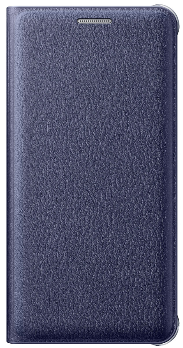 Samsung EF-WA710 FlipWallet чехол для Galaxy A7, BlackEF-WA710PBEGRU Samsung EF-WA710 FlipWallet чехол для Galaxy A7, BlackEF-WA710PBEGRUЧехол-книжка Samsung Flip Wallet подходит для модели смартфона Samsung Galaxy A7 (SM-A710F). В отличие от простых накладок он защищает не только боковые грани и заднюю стенку смартфона, но и экран от пыли, царапин и потертостей. Он выполнен из полиуретана и плотно прилегает к корпусу девайса. Изящный чехол в минималистичном стиле станет отличным подарком для практичных людей. В специальном кармашке внутри чехла можно хранить визитки, кредитные карты или денежные купюры. Тонкие стенки аксессуара практически не увеличивают габаритов Samsung Galaxy A7. При пользовании смартфона доступы ко всем портам и камере остаются открытыми.