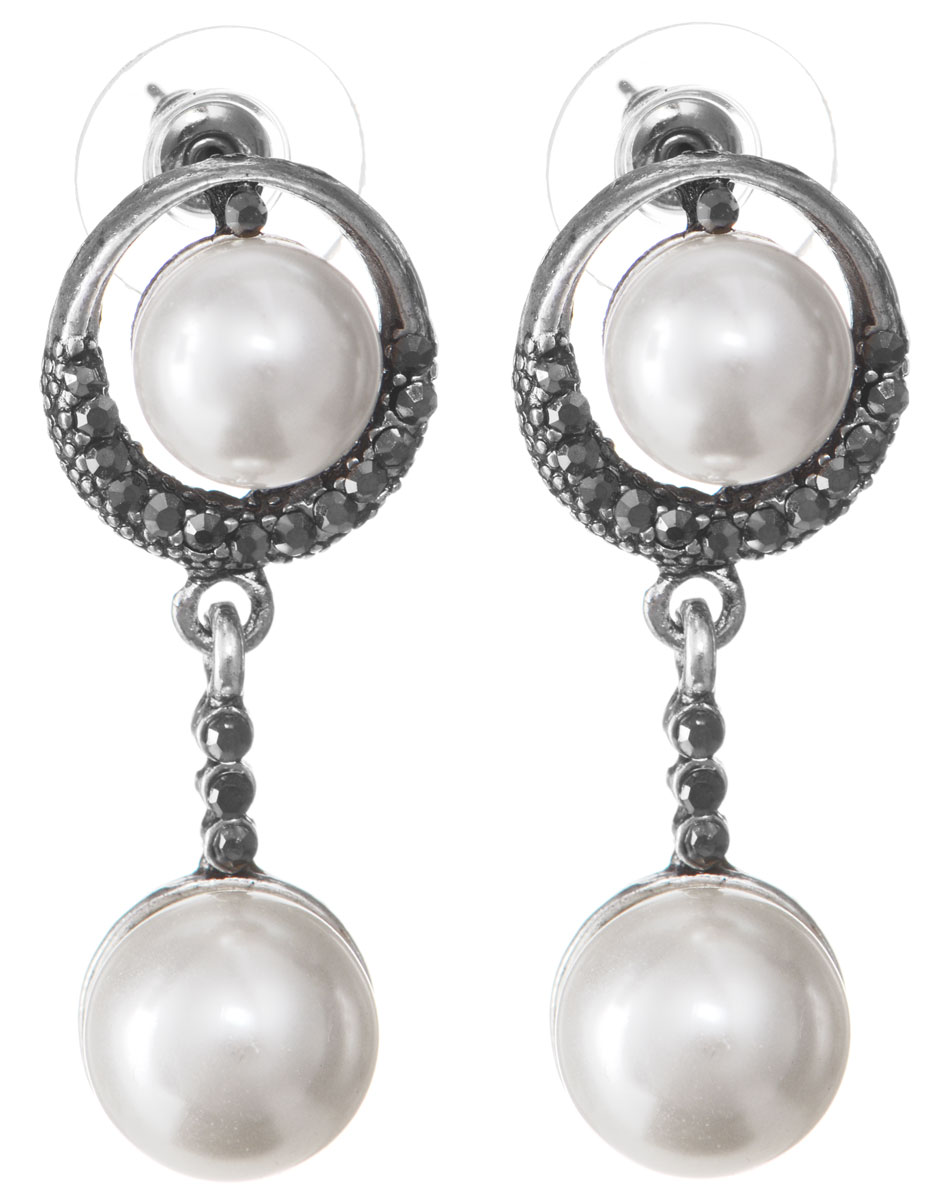 Серьги Taya, цвет: серебристый, белый. T-B-10092T-B-10092-EARR-SL.CREAM Серьги Taya, цвет: серебристый, белый. T-B-10092T-B-10092-EARR-SL.CREAMЭлегантные серьги Taya изготовлены из металлического сплава, дополнены оригинальными подвесками и оформлены искусственными жемчужинами. В качестве основания изделия используется замок-гвоздик, который надежно зафиксирует сережку. Элегантные серьги помогут дополнить любой образ и привнести в него завершающий яркий штрих.