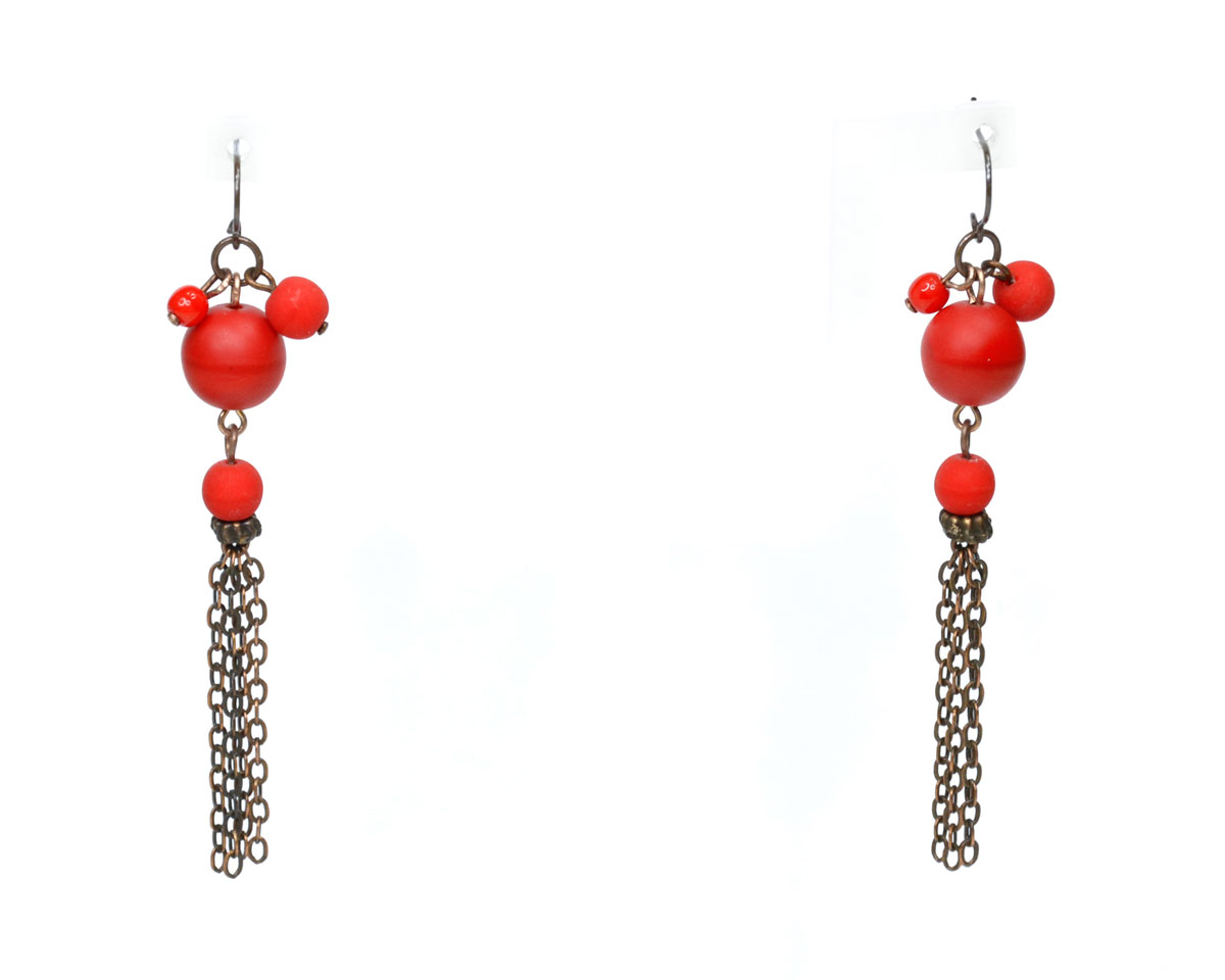 Серьги Bohemia Style, цвет: красный, коричневый. 0241 0363 000241 0363 00 серьги Серьги Bohemia Style, цвет: красный, коричневый. 0241 0363 000241 0363 00 серьгиОчаровательные серьги Bohemia Style придадут вашему образу изюминку. Серьги оформлены подвесками в виде бусин из богемского хрусталя и коротких цепей. Изделие застегивается на замок-петлю. Изящные серьги подчеркнут красоту вечернего платья или преобразят повседневный наряд. Непререкаемое качество, тщательность исполнения, гипоаллергенные материалы, золотое, серебряное и родиевое покрытие металлических элементов изделий выгодно отличают продукцию Bohemia Style от основной массы продукции, представленной на рынке. Цветное стекло для производства украшений изготавливается по особой технологии, поддается огранке и полностью имитирует природные камни: опал, малахит, янтарь, яшму, лазурит.