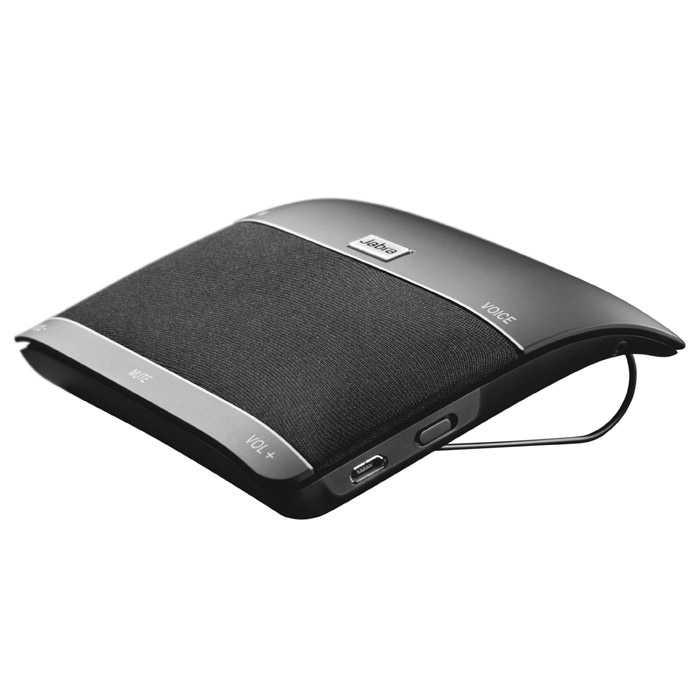 Jabra Freeway автомобильный спикерфонFreeway Jabra Freeway автомобильный спикерфонFreewayJabra Freeway - один из первых автомобильных спикерфонов, оснащенный 3 динамиками и функцией виртуального объемного звука. Звук настолько чистый, что кажется, будто вы разговариваете с пассажиром в машине. Также отлично подходит для воспроизведения вашей любимой музыки. Предпочитаете аудиосистему вашего автомобиля? Просто воспользуйтесь FM-передатчиком для направления музыки и звонков в его аудиосистему. Технология использования двух микрофонов позволяет отфильтровать все посторонние звуки, кроме голоса. Фоновые шумы и гудящие автомобили просто исчезают, так что ваш собеседник слышит вас громко и ясно. Голосовые указания и управление Спикерфон Jabra Freeway сообщает, как следует выполнить его сопряжение с телефоном, называет имя звонящего и информирует об уровне заряда аккумулятора. Принимайте, отклоняйте вызовы, завершайте разговор или повторно набирайте номер, используя только свой голос. Автоматическое включение/выключение ...