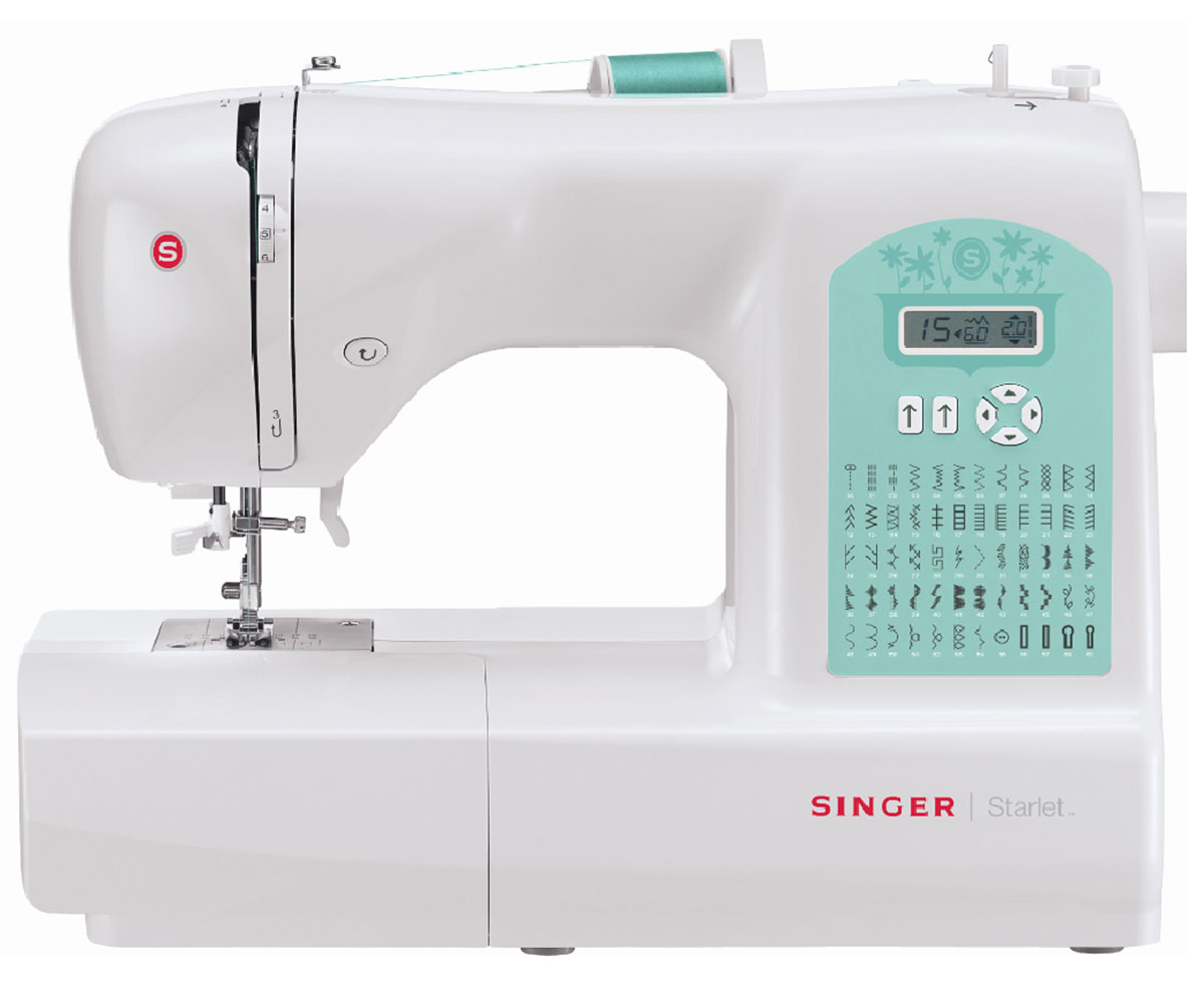 Singer 6660 швейная машина4996856111327 Singer 6660 швейная машина4996856111327Швейную машину Singer 6660 без сомнений можно назвать настоящей универсальной кудесницей. На ней вы сможете обработать практически любой материал абсолютно без проблем и сбоев. Высокая скорость при минимуме шума вам гарантирована — вертикальный челнок этой модели превосходно справляется со своей работой. Достаточно консервативный дизайн содержит в себе отличную функциональность и высокую надёжность. Современная швейная машина с электронным управлением обеспечивает широкий функционал. Вы избавляетесь от нудной регулировки точных параметров, уделяя время совершенствованию своего мастерства. Начните работу с нитевдевателя — уже на этом этапе вы почувствуете экономию времени. Далее вам нужно лишь выбрать одну из 59 операций, используя кнопки и удобный дисплей. Всё остальное машинка сделает сама. Она аккуратно исполняет потайные и эластичные швы и имеет функцию имитации оверлока. Автоматическая петля придётся очень кстати для пришивания пуговиц.