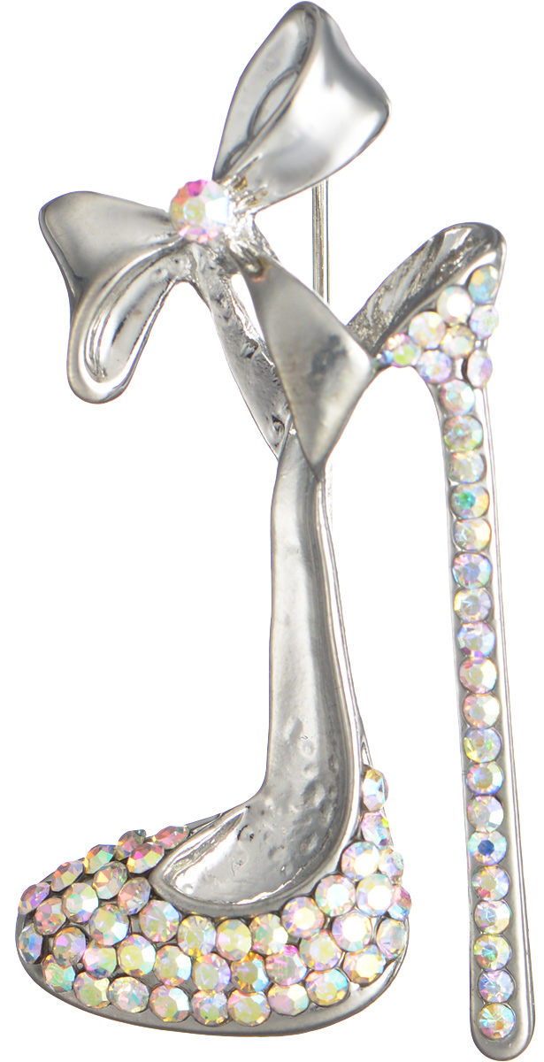 Брошь Happy Charms Family, цвет: серебристый, перламутровый. NOAE0346NOAE0346 Брошь Happy Charms Family, цвет: серебристый, перламутровый. NOAE0346NOAE0346Оригинальная брошь Happy Charms Family выполнена из гипоаллергенного ювелирного сплава и оформлена в виде женской туфельки с бантом, инкрустированной стразами. Изделие застегивается на классическую английскую булавку. Такая брошь позволит вам с легкостью воплотить самую смелую фантазию и создать собственный, неповторимый образ.