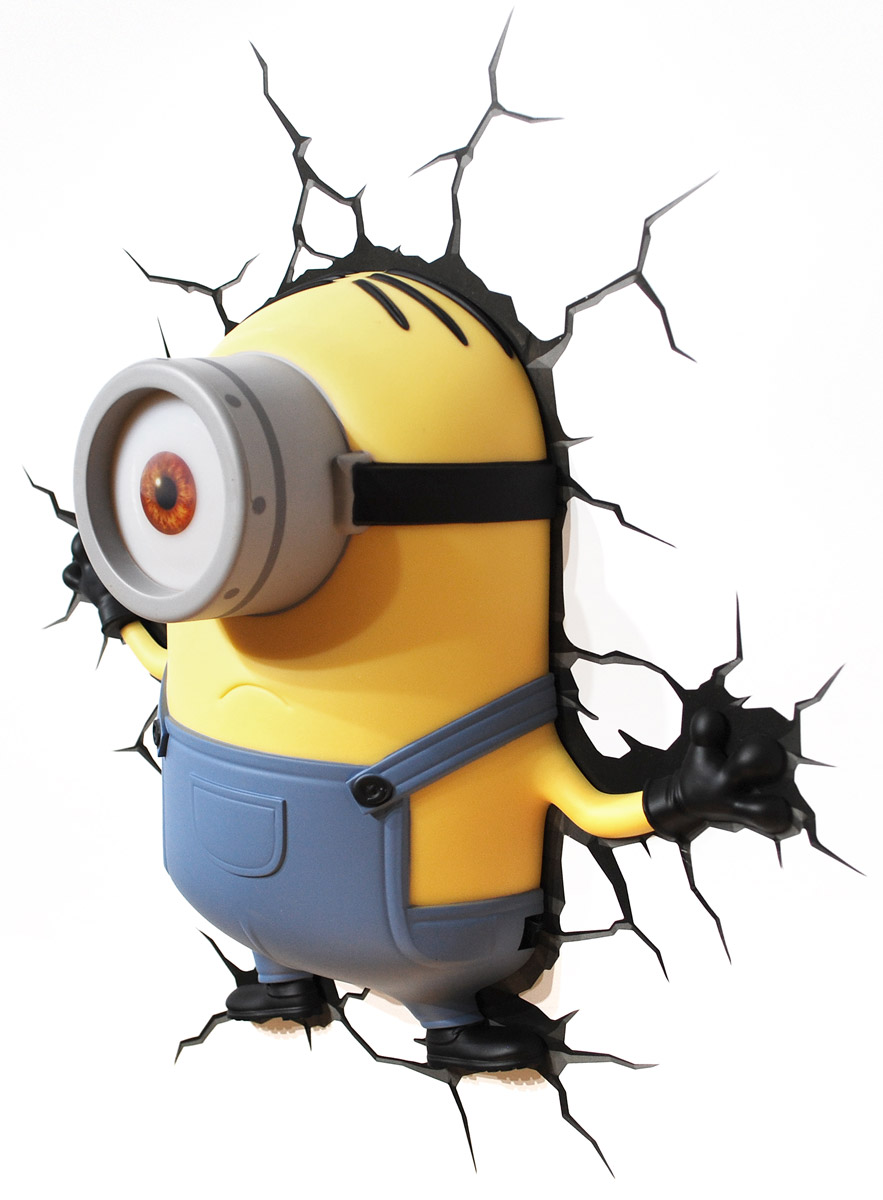 Minions Пробивной 3D светильник Стюарт70006 Minions Пробивной 3D светильник Стюарт70006Безопасный: без проводов, работает от батареек (3хАА, не входят в комплект); Не нагревается: всегда можно дотронуться до изделия; Реалистичный:3D наклейка-имитация трещины в комплекте; Фантастический: выглядит превосходно в любое время суток; Удобный: простая установка (автоматическое выключение через полчаса непрерывной работы). Товар предназначен для детей старше 3 лет. ВНИМАНИЕ! Содержит мелкие детали, использовать под непосредственным наблюдением взрослых. Страна происхождения: Китай. Дизайн и разработка: Канада.