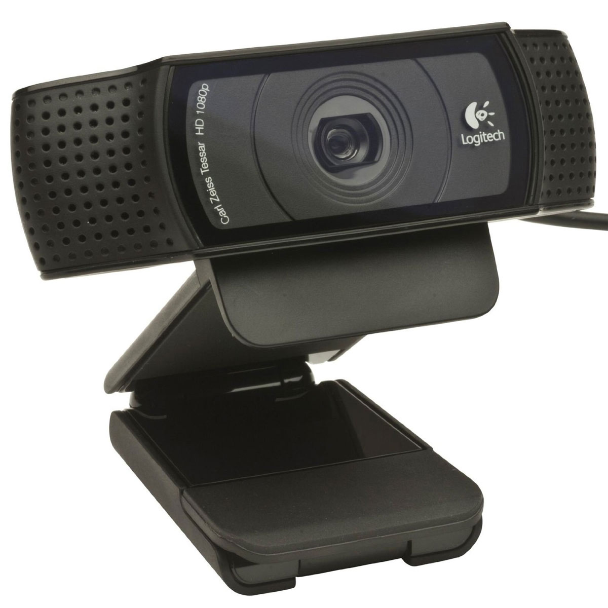 Logitech C920, Black веб-камера960-001055 Logitech C920, Black веб-камера960-001055Общайтесь с помощью видеовызовов в формате Full HD 1080p по Skype или видеовызовов в формате HD 720p по FaceTime для Mac. Также осуществляйте высококачественные видеовызовы в Google Hangouts и других приложениях для видеосвязи. Общайтесь со своими друзьями с Facebook, используя функцию видеосвязи в Skype или Facebook Messenger. Записывайте качественные и реалистичные видеоклипы в формате HD 1080p, в которых видны мельчайшие детали. Поддержка формата Full HD достигается благодаря инновационной технологии сжатия по стандарту H.264. Стандарт H.264 ускоряет процедуру сжатия, обеспечивая быструю и плавную загрузку видео, для которой не требуется дополнительных системных ресурсов. Убедитесь, что собеседники слышат ваш настоящий голос. Два микрофона по обе стороны веб-камеры создают естественное стереозвучание. Стеклянный объектив с 5 линзами обеспечивает невероятную четкость изображения, а система автофокусировки ...